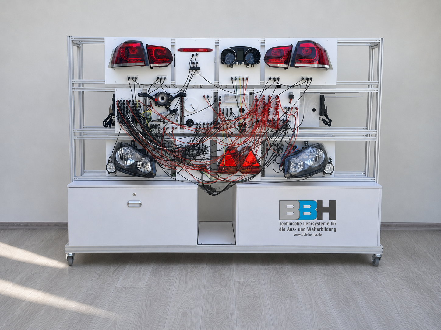 Schulungsstand für KFZ-Elektrik und Elektronik